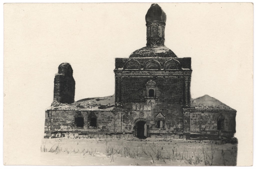 Разрушенный Толпинский храм (январь 1933г.)