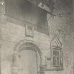 Пятницкая церковь, "Деисус" над южным входом фото 1929 года (фрагмент)